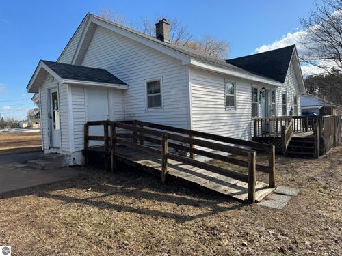 315 E Calhoun St, Mancelona, MI, 49659-9632 | Card Image