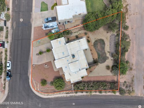 3903 Stoney Brook Cir, Las Cruces, NM, 88005-3640 | Card Image