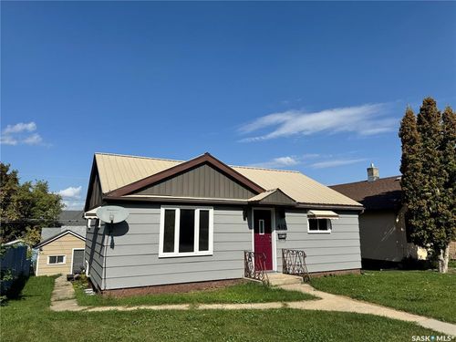 410 20th St E, Prince Albert, SK, S6V1L1 | Card Image