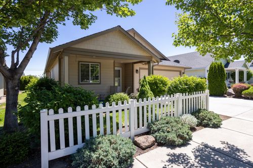 3728 Sw 29th St, Redmond, OR, 97756-7108 | Card Image