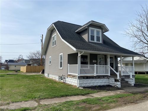 428 Chestnut St, Newcomerstown, OH, 43832-1504 | Card Image