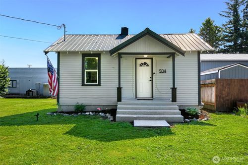 504 W 1st St, Nooksack, WA, 98276-9491 | Card Image