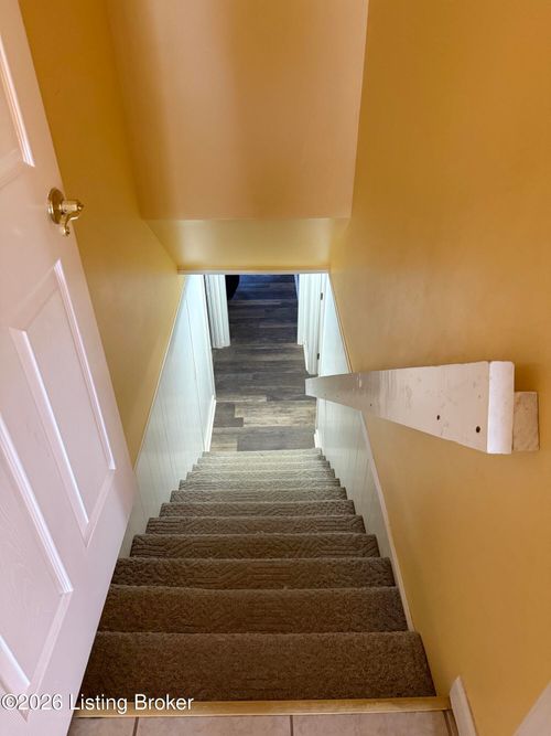 158 Hillcrest Ave, Lebanon Junction, KY, 40150-8455 | Card Image