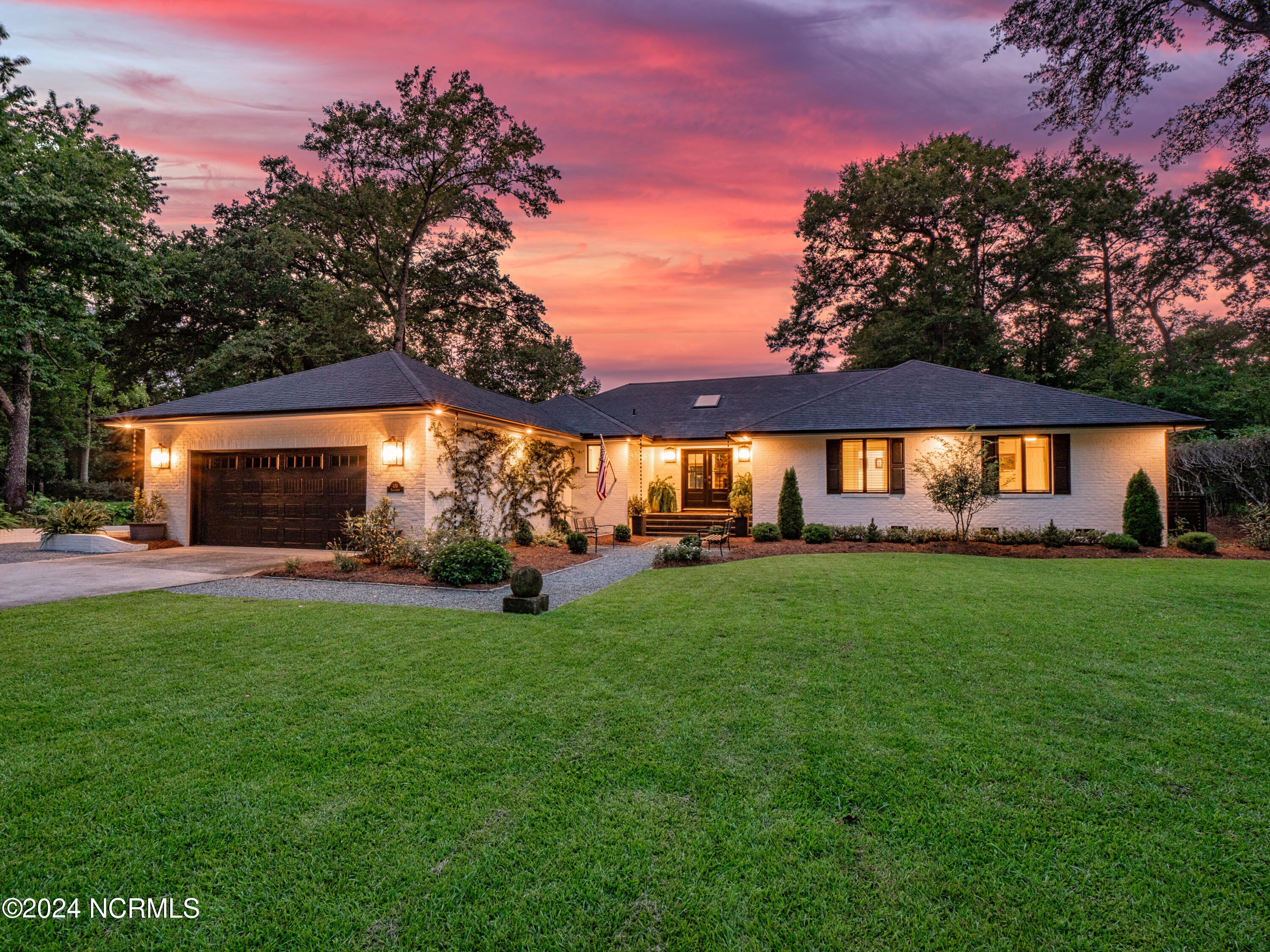 Ravenswood Rd, Hampstead, NC 28443