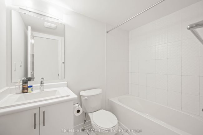 1557 Midland Ave, House attached with 4 bedrooms, 4 bathrooms and 1 parking in Scarborough ON | Image 7