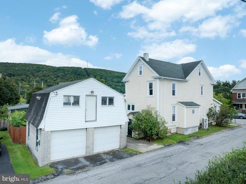 316 W 18th Street, TYRONE, PA, 16686 | Card Image