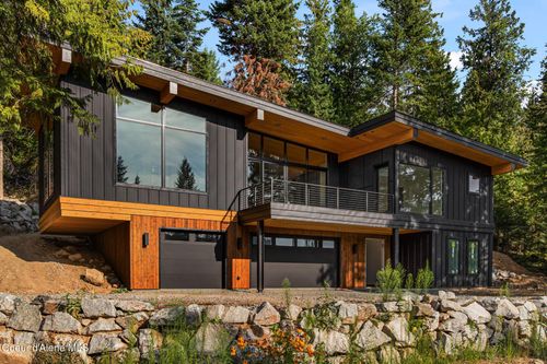 292 Fairway View Dr, Sandpoint, ID, 83864-8987 | Card Image