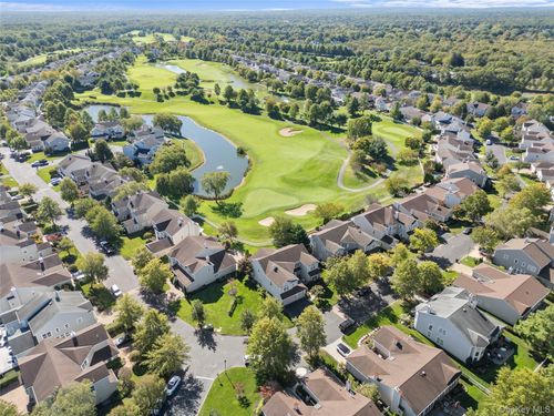 77 Hamlet Dr, Mount Sinai, NY, 11766-3001 | Card Image