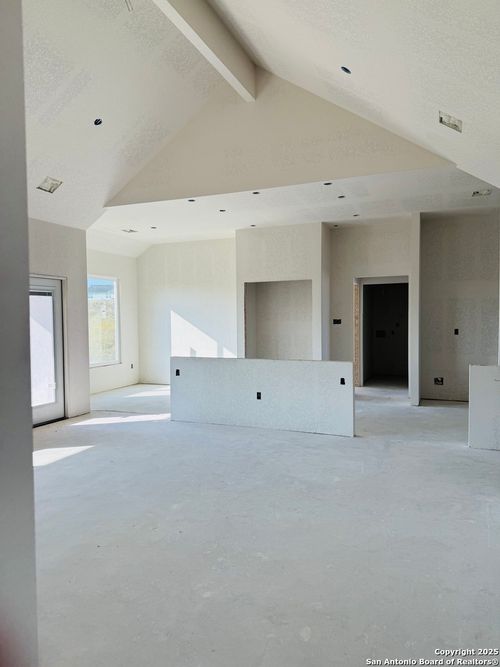 133 Merion Ln, La Vernia, TX, 78121-3976 | Card Image