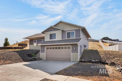 2621 Granville St, Moscow, ID, 83843-5002 | Card Image