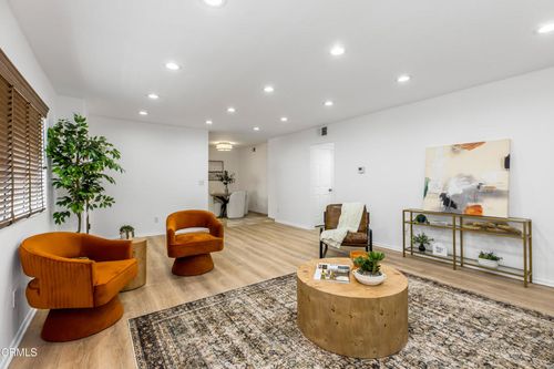 apt-202-5354 Lindley Ave, Encino, CA, 91316-2914 | Card Image