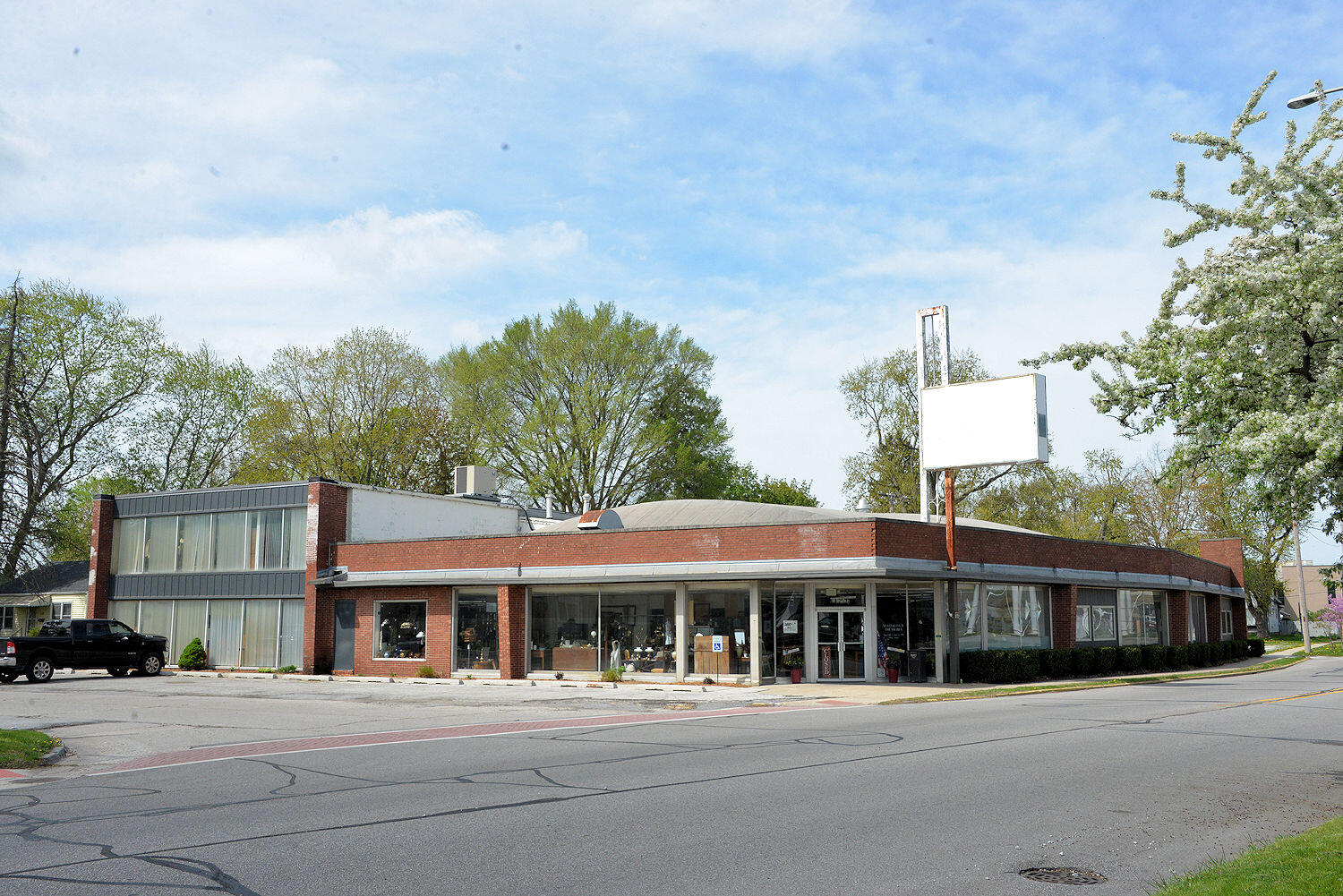 700 Broadway, Chesterton, IN 46304