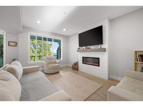 25-47203 Vista Pl, Chilliwack, BC, V2R6E2 | Card Image