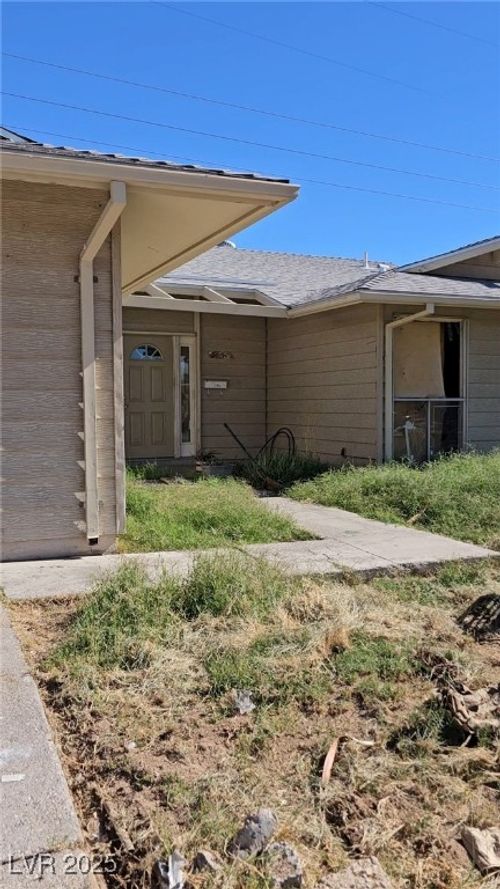 2454 Winterwood Blvd, Las Vegas, NV, 89142-2533 | Card Image