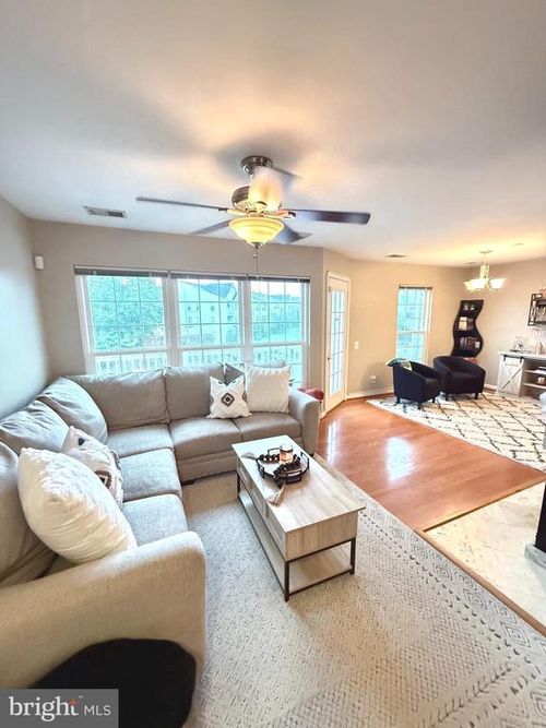 unit-301-9230 Cardinal Forest Ln, LORTON, VA, 22079-2881 | Card Image