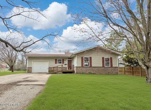 516 E Springfield St, Aurora, MO, 65605-2568 | Card Image