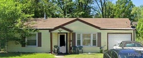9813 Dennis Dr, Saint Louis, MO, 63136-1903 | Card Image