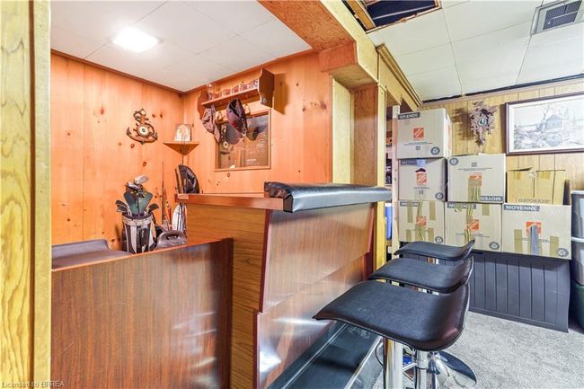 226 Charing Cross St, House other with 3 bedrooms, 1 bathrooms and 5 parking in Brantford ON | Image 27