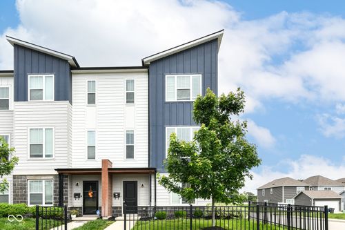 2934 W New York St, Indianapolis, IN, 46222-4487 | Card Image
