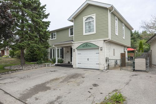 32 Harland Cres, Ajax, ON, L1S1J9 | Card Image
