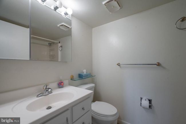 2029 Lakebreeze Way, Townhouse with 4 bedrooms, 4 bathrooms and null parking in Reston VA | Image 22