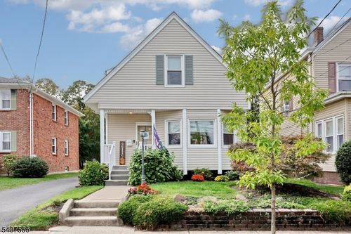 112 Diamond Bridge Ave, Hawthorne, NJ, 07506-2950 | Card Image