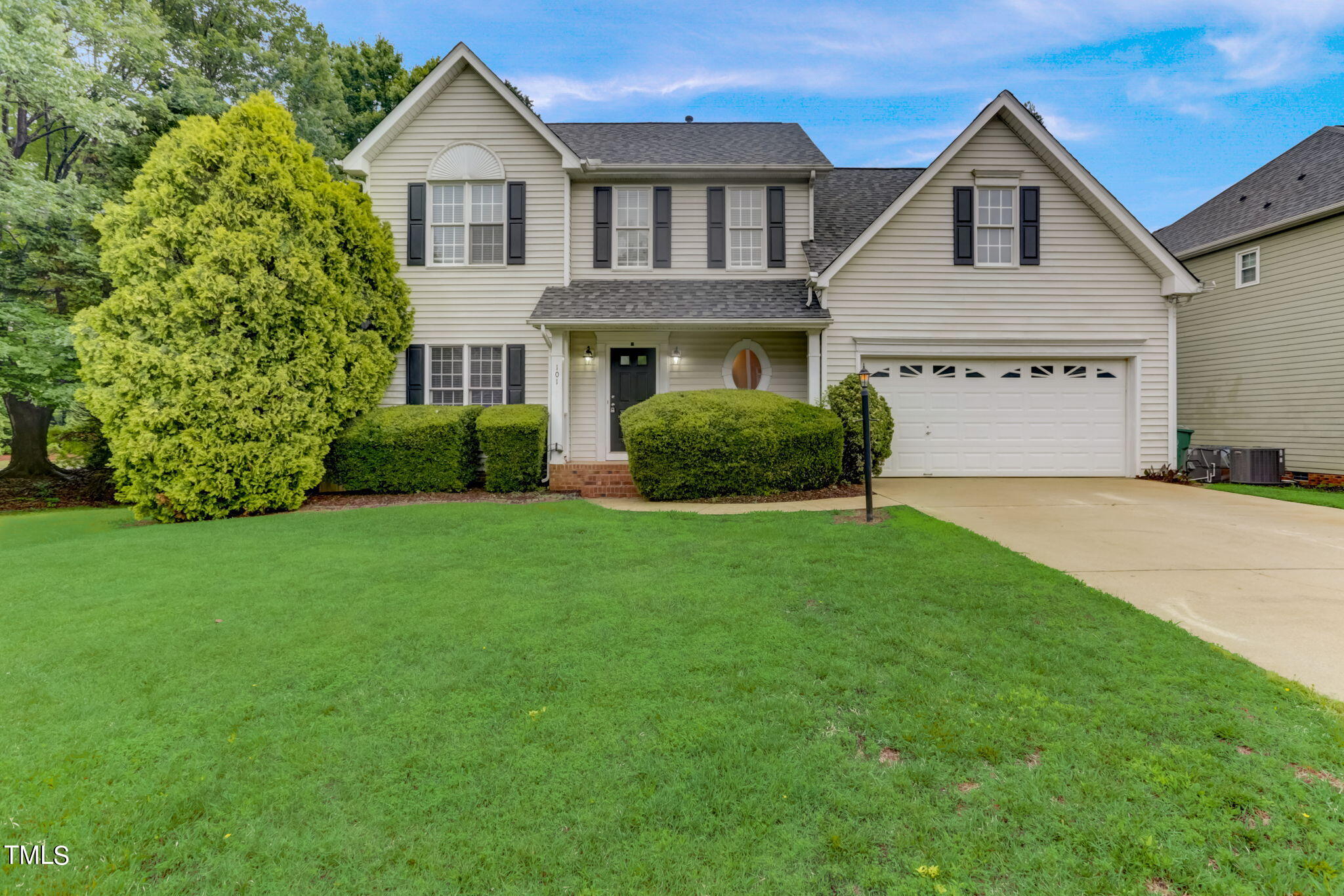 Travilah Oaks Ln, Cary, NC 27518