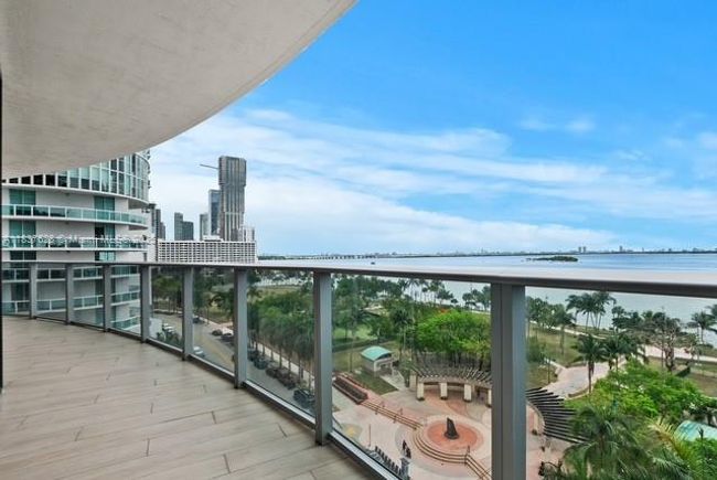 UNIT-715 - 488 Ne 18 Th St, Condo with 3 bedrooms, 4 bathrooms and null parking in Miami FL | Image 7