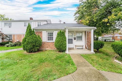 205-306 Buckner Dr, Euclid, OH, 44123-1514 | Card Image