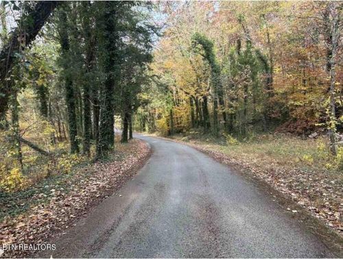 124 Rosenbalm Ln, Heiskell, TN, 37754-3307 | Card Image