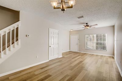 30001 Granda Hills Court, Townhouse with 2 bedrooms, 2 bathrooms and null parking in Wesley Chapel FL | Image 3