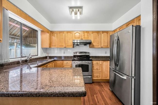 7551 Barkerville Crt, House other with 3 bedrooms, 3 bathrooms and 2 parking in Richmond BC | Image 11