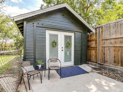b-4921 El Campo Ave, Fort Worth, TX, 76107-4904 | Card Image