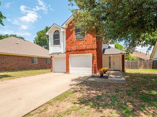 907 Freshwood Court, Arlington, TX, 76017 | Card Image