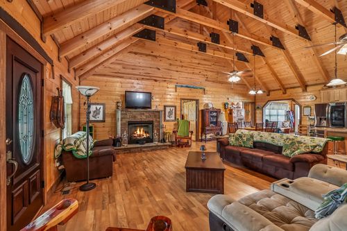 4012 Payne Cove Rd, Pelham, TN, 37366-3209 | Card Image