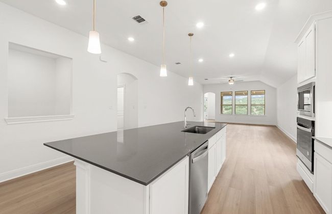 6420 Apache Plum Ln, House other with 4 bedrooms, 3 bathrooms and 2 parking in Spicewood TX | Image 5
