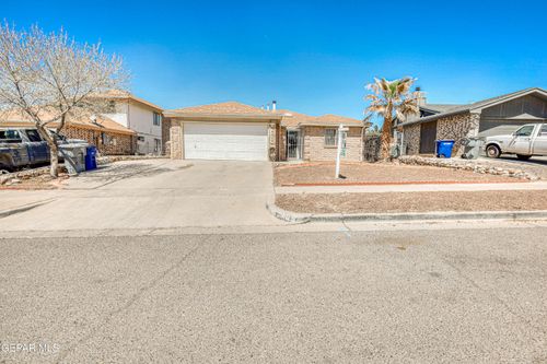 8609 Pilgrimage Cir, El Paso, TX, 79912-1361 | Card Image