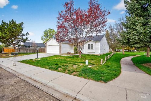 802 Bradford Ct, Caldwell, ID, 83605-1628 | Card Image