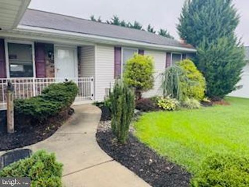 24 Cottage Ln, NEWMANSTOWN, PA, 17073-9034 | Card Image