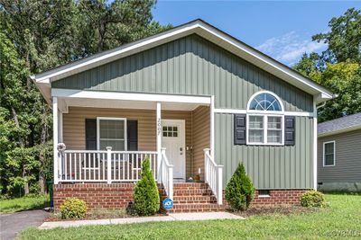 Exterior view, front of home | Image 2