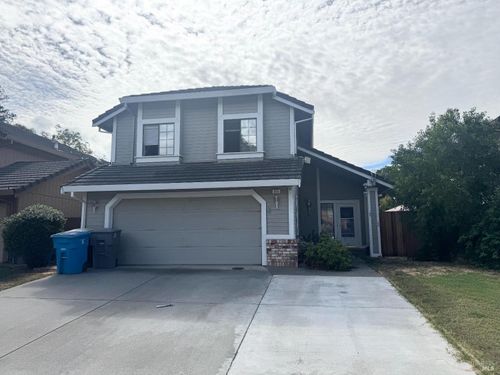 315 Holly Ct, Dixon, CA, 95620-2442 | Card Image