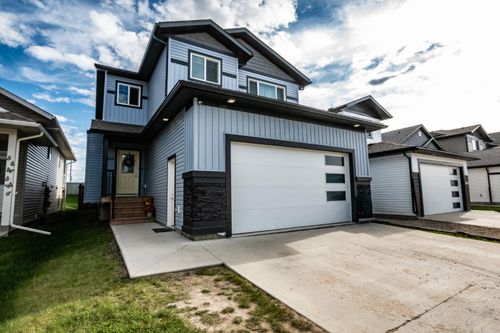 8841 85a Ave, Grande Prairie, AB, T8X0R5 | Card Image