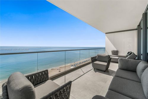 8a-2000 S Ocean Dr, HALLANDALE BEACH, FL, 33009-6888 | Card Image