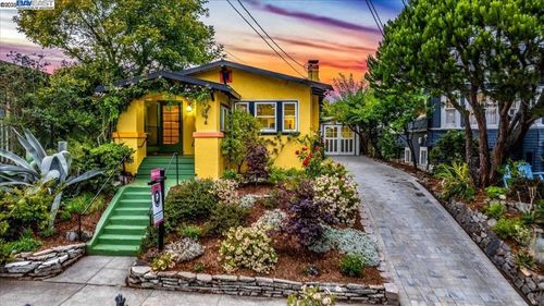 194 John St, Oakland, CA, 94611-4735 | Card Image