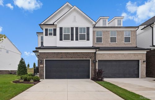 5580 E Spaniel Dr, Ann Arbor, MI, 48108-7948 | Card Image