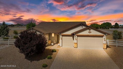 220 Mackenzie Rose Dr, Chino Valley, AZ, 86323-6846 | Card Image