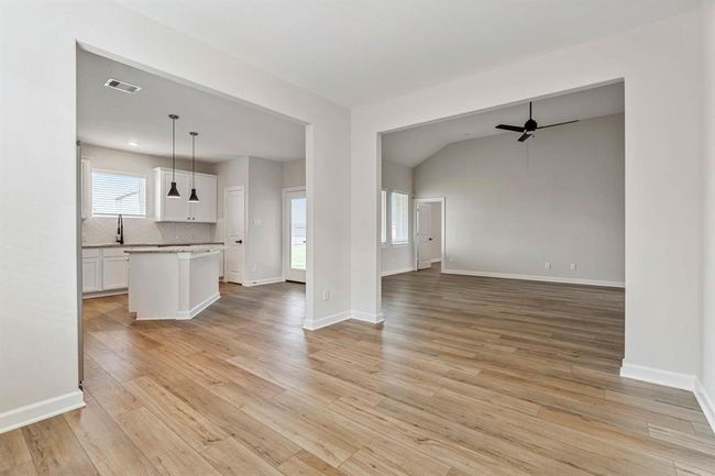 1927 June Lake Ln, House other with 3 bedrooms, 2 bathrooms and 2 parking in Iowa Colony TX | Image 4