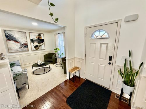 4112 Peach Tree Ln, Howell, MI, 48843-8070 | Card Image