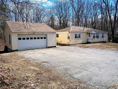 112 Mannville St, Leicester, MA, 01524-1123 | Card Image