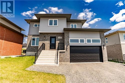 143 Landreville Dr, Sudbury, ON, P3A0B5 | Card Image
